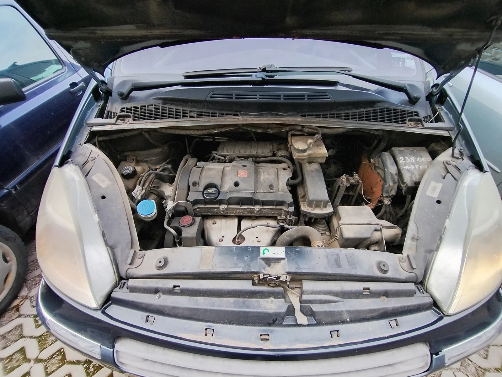 Citroen Xsara picasso 1.6, снимка 16 - Автомобили и джипове - 54089129