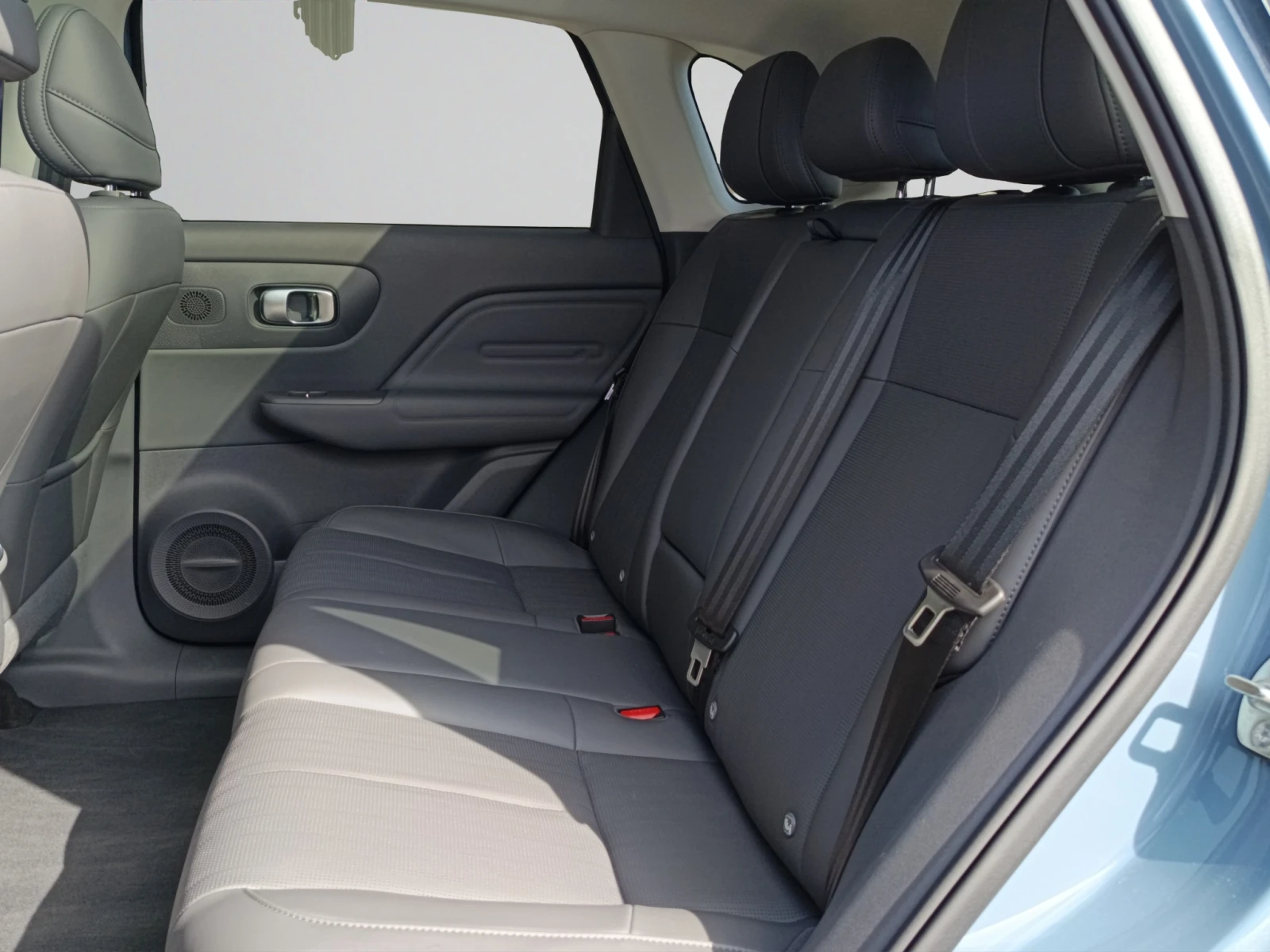 Leapmotor B10 DESIGN, снимка 16 - Автомобили и джипове - 54105641