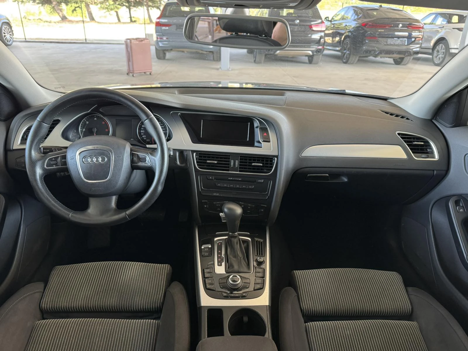 Audi A4 2.0TDI* 143ps* AВТОМАТ* НАВИ* ПАРКТРОНИК, снимка 11 - Автомобили и джипове - 55471787
