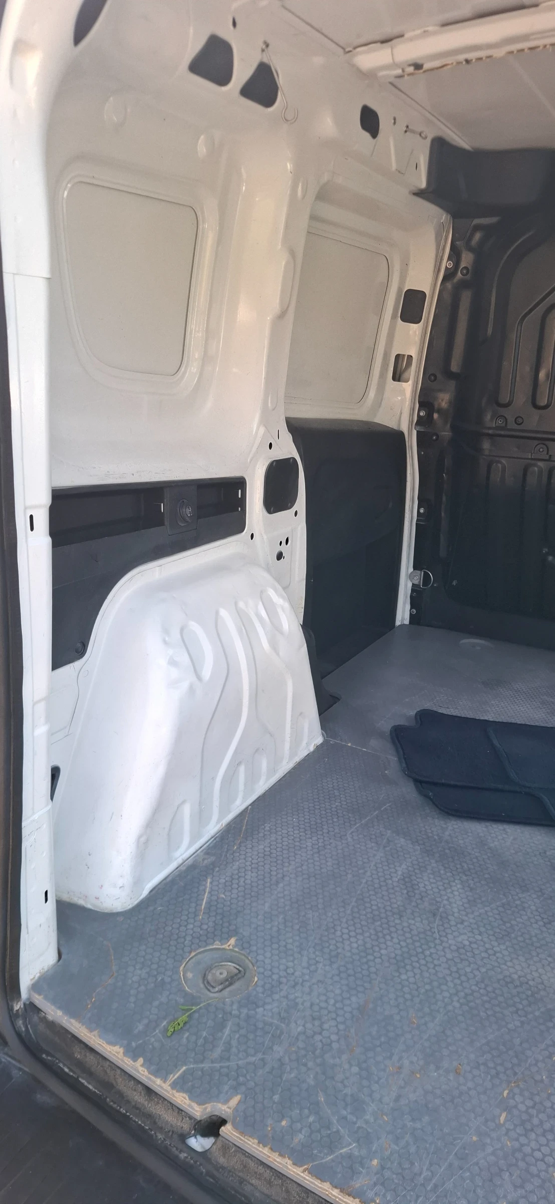 Fiat Doblo 1.3 Klima 94000km като Ново, снимка 15 - Автомобили и джипове - 55578006