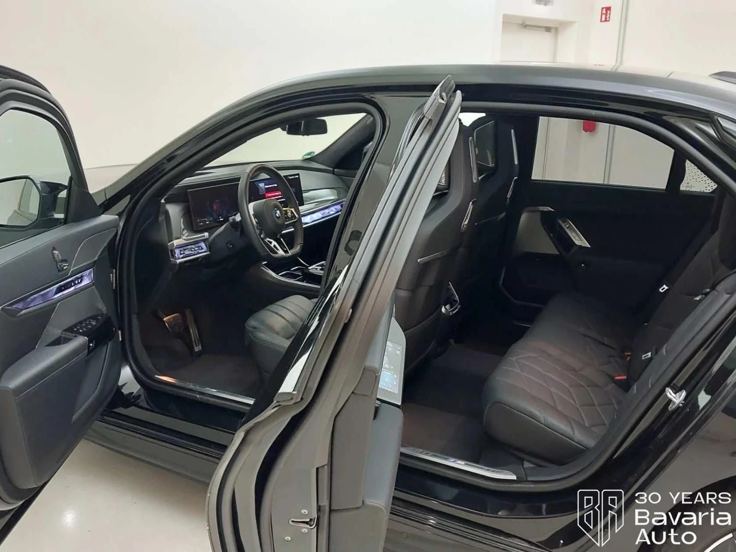 BMW i7 M70 xDrive Automatic, снимка 6 - Автомобили и джипове - 55632518