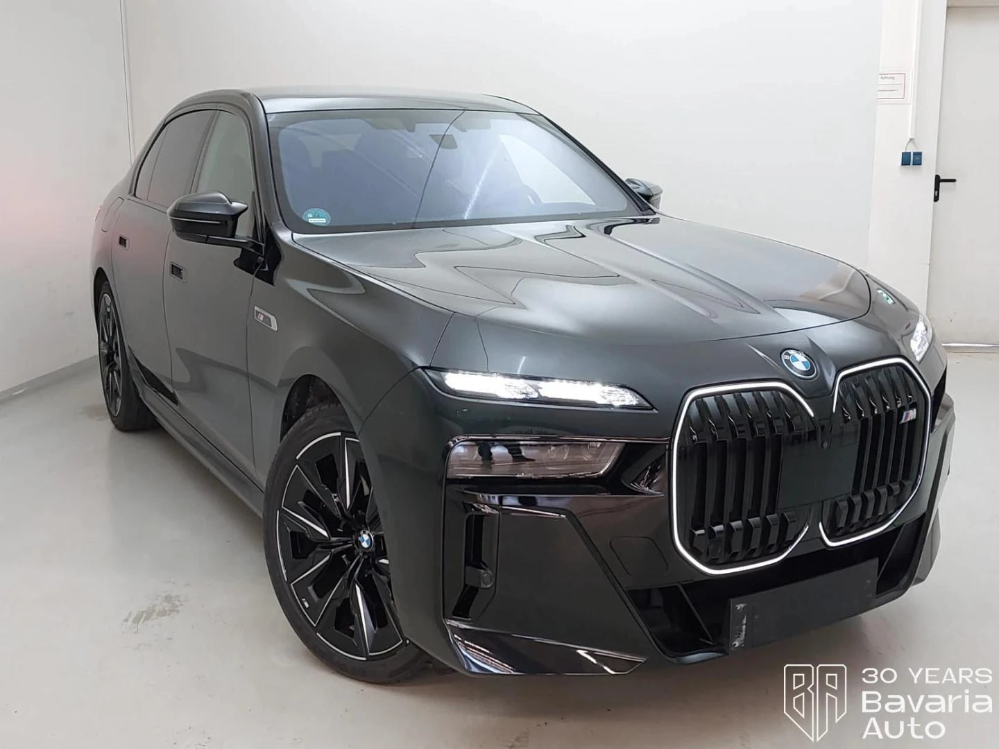 BMW i7 M70 xDrive Automatic, снимка 4 - Автомобили и джипове - 55632518
