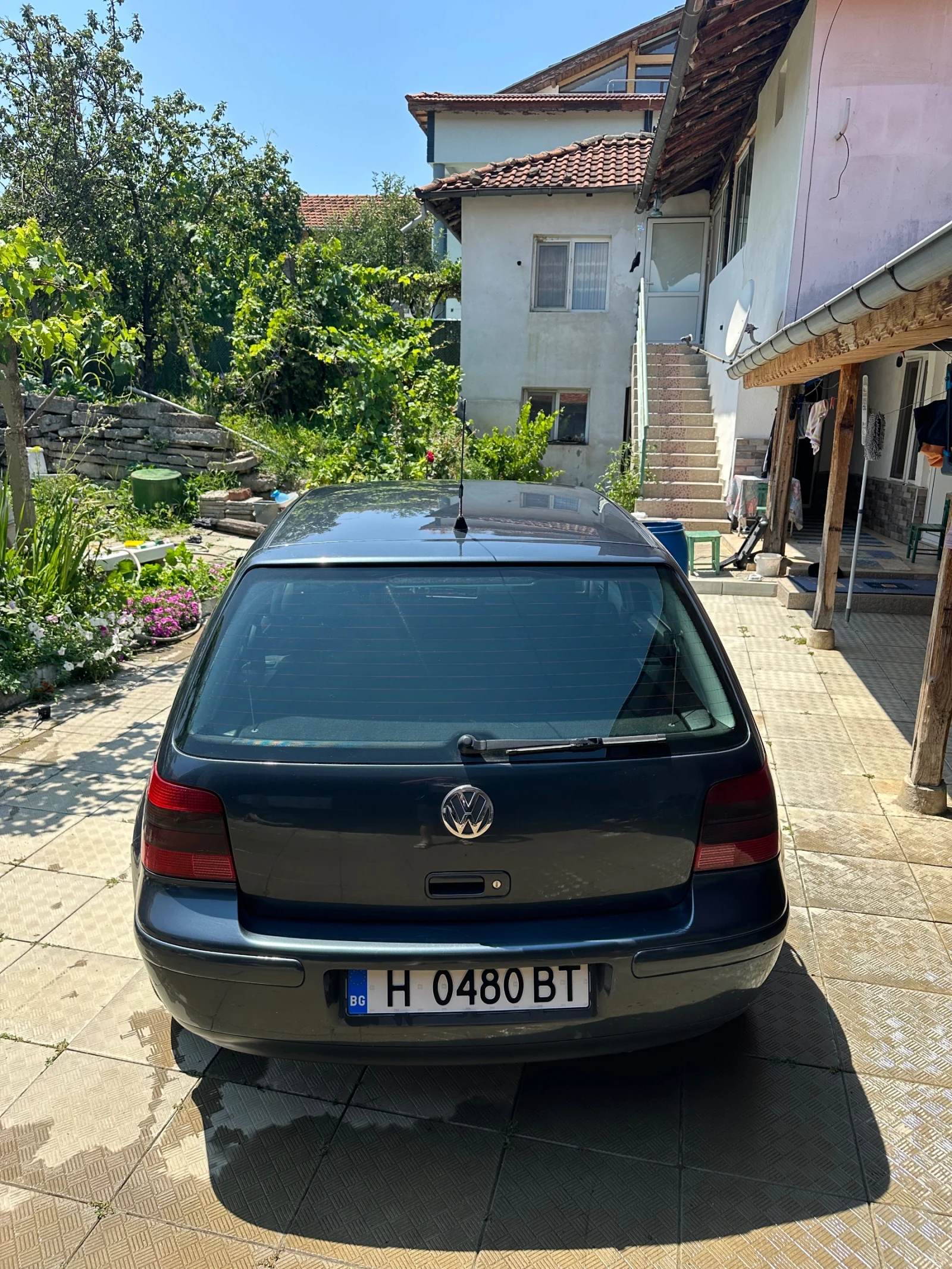 VW Golf, снимка 4 - Автомобили и джипове - 55840593