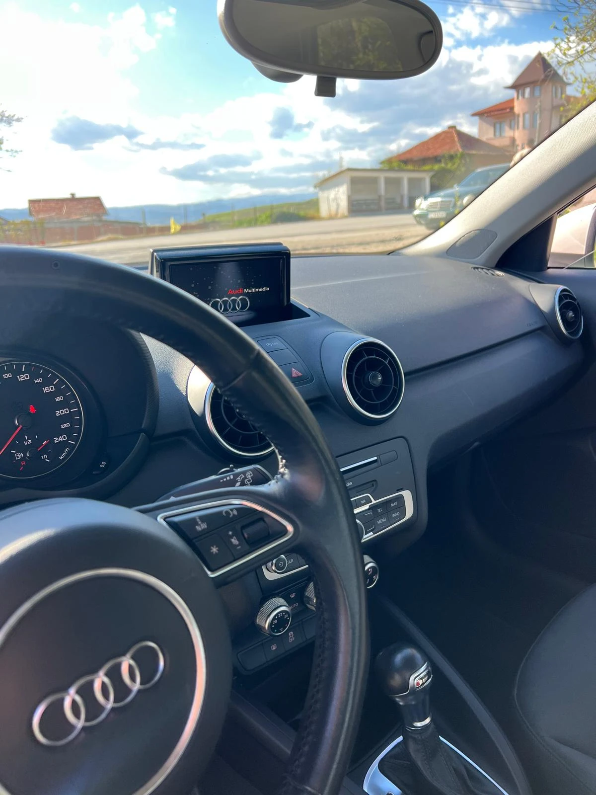 Audi A1 Sportback TFSI, снимка 10 - Автомобили и джипове - 55901103