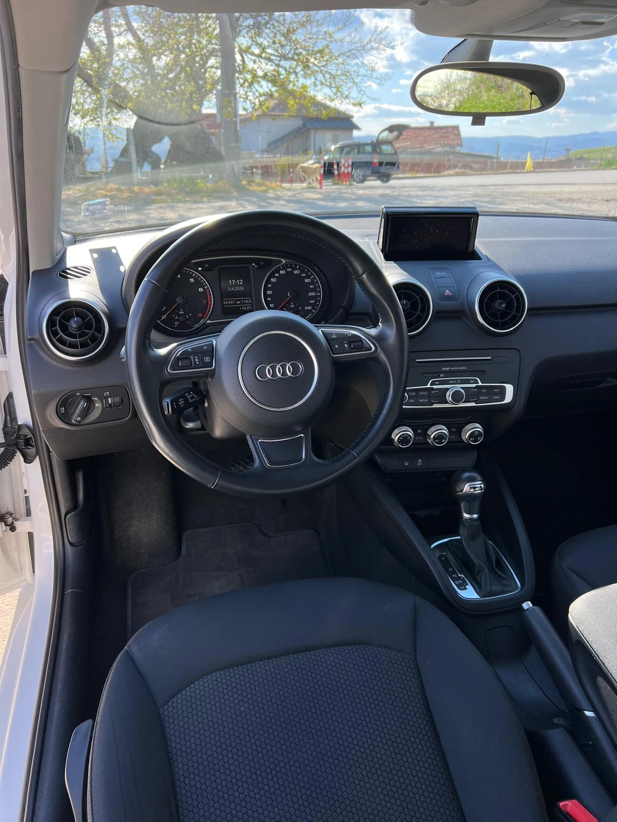 Audi A1 Sportback TFSI, снимка 6 - Автомобили и джипове - 55901103