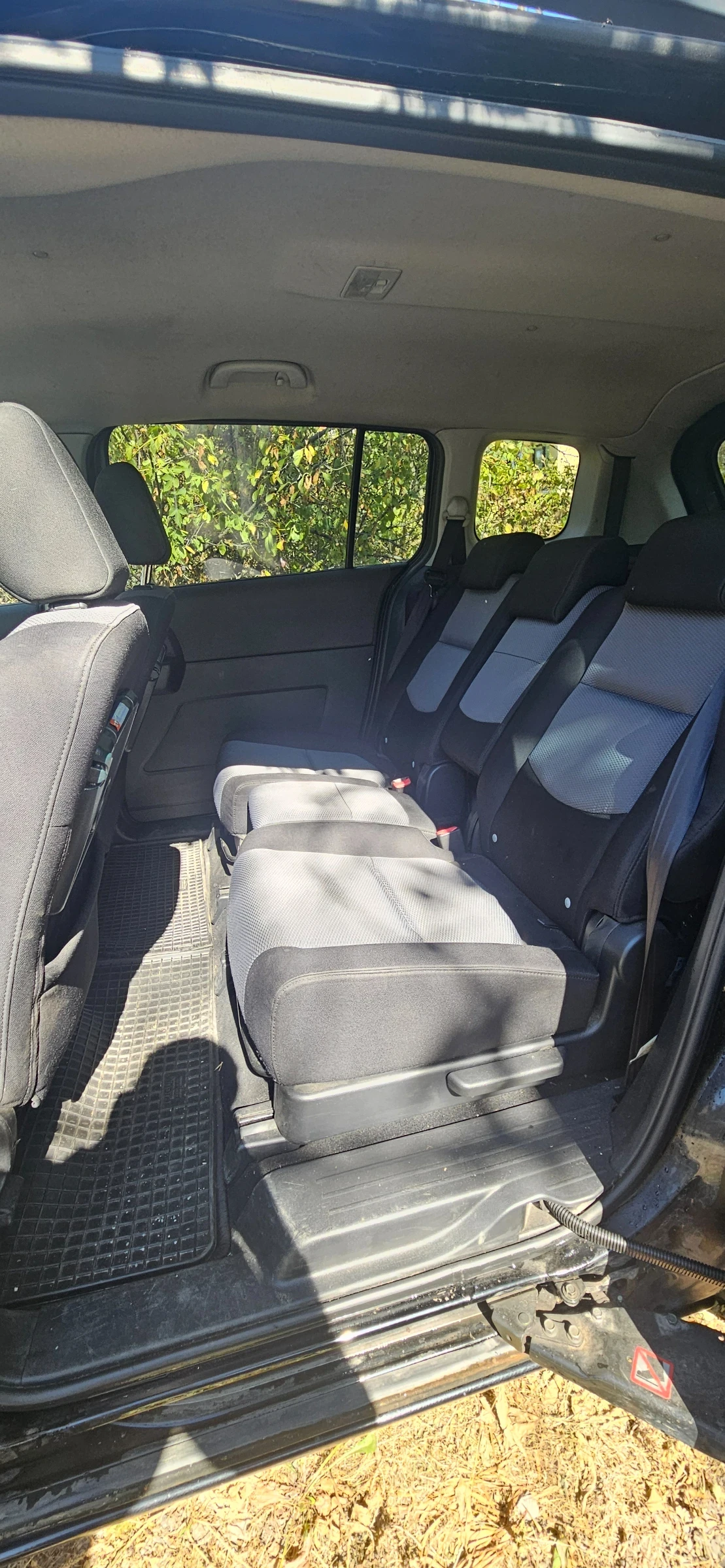 Mazda 5, снимка 8 - Автомобили и джипове - 56338164