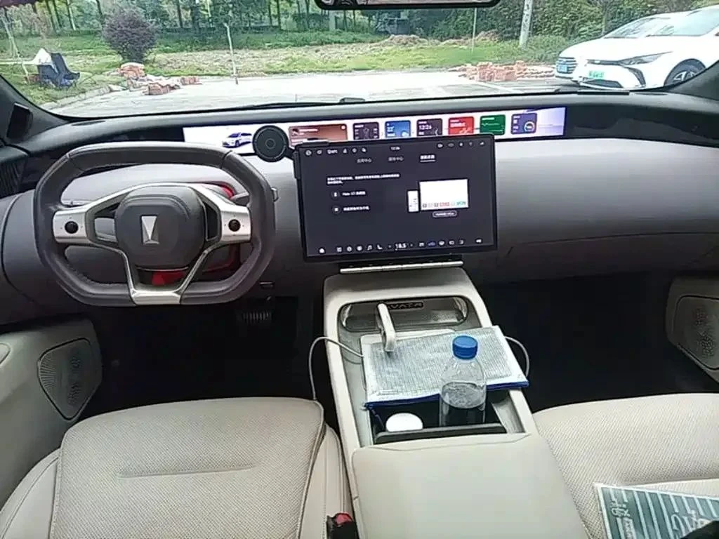 Avatr 12, снимка 7 - Автомобили и джипове - 56689920