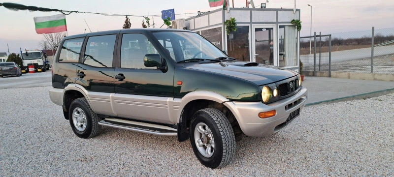 Nissan Terrano 2.7 ITALIA 125kc, снимка 3 - Автомобили и джипове - 49213652