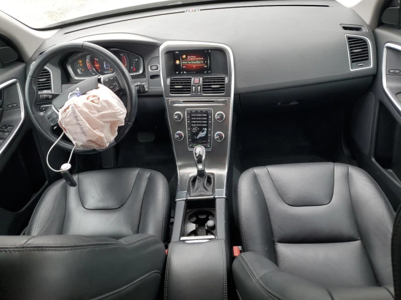 Volvo XC60 2.0* T5 PREMIER* РЕАЛНИ КМ, снимка 7 - Автомобили и джипове - 52753129