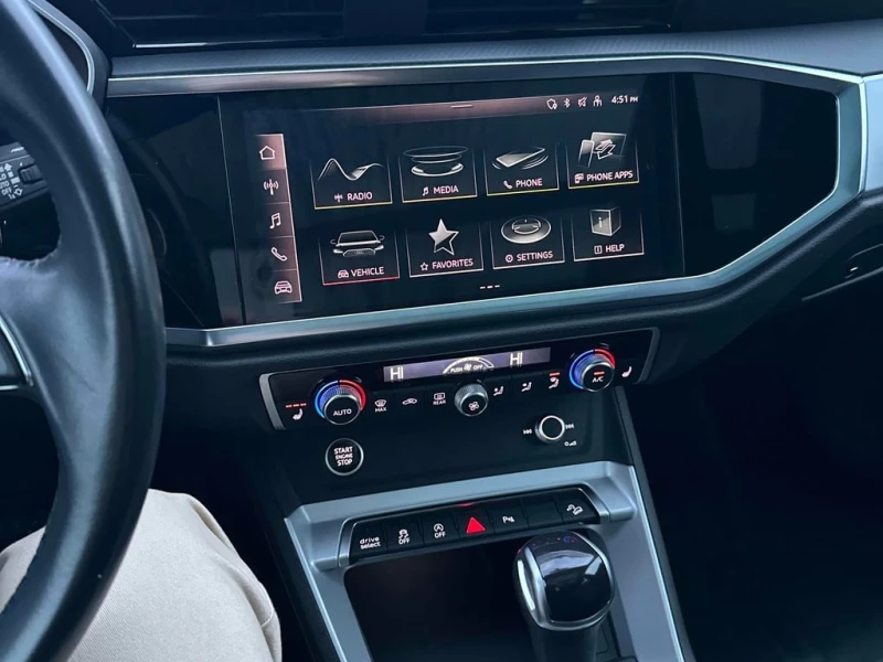 Audi Q3 * Komfort * CARFAX * БЕЗ ПЪРВОНАЧАЛНА ВНОСКА, снимка 9 - Автомобили и джипове - 52847939