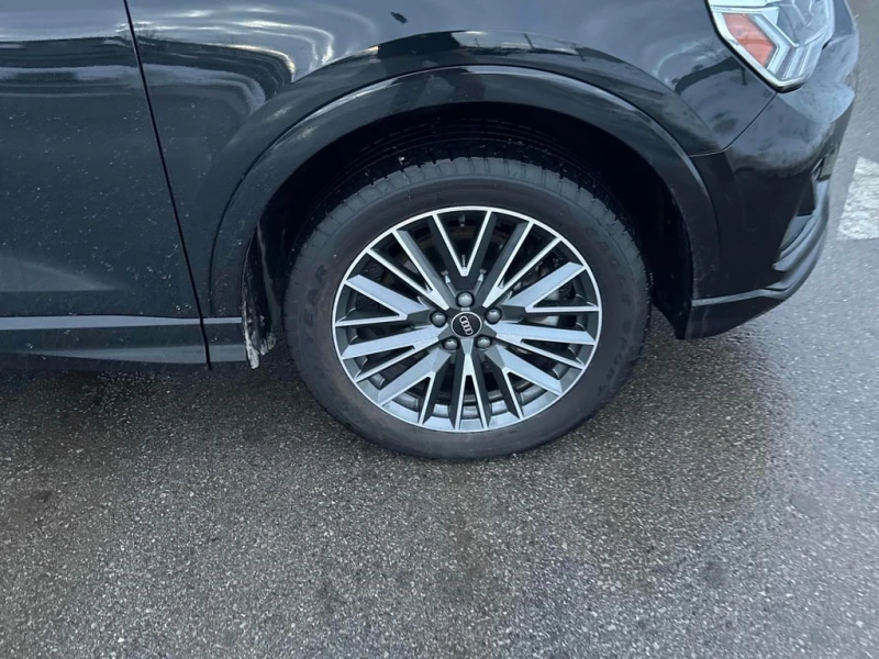 Audi Q3 * Komfort * CARFAX * БЕЗ ПЪРВОНАЧАЛНА ВНОСКА, снимка 7 - Автомобили и джипове - 52847939