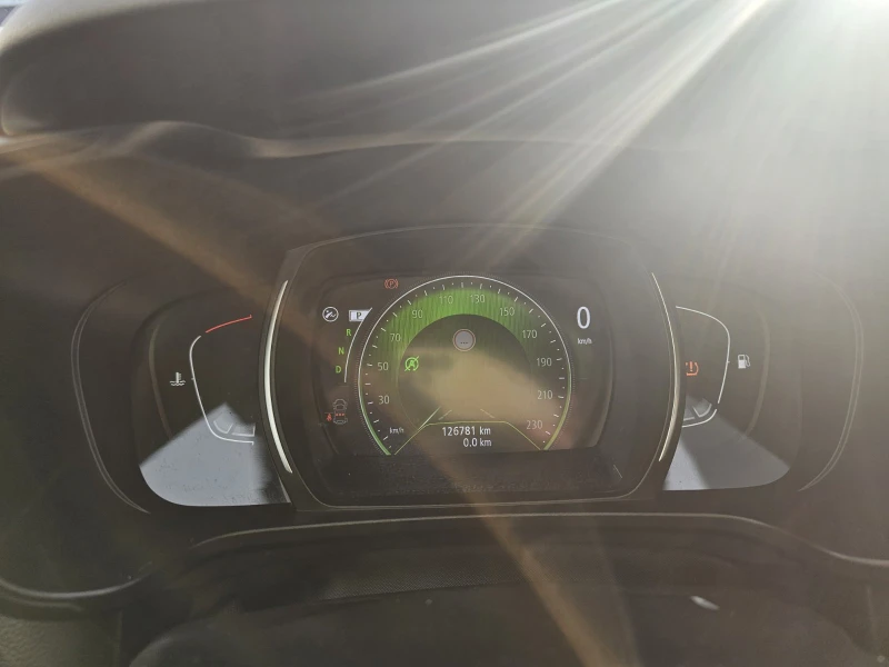 Renault Kadjar 1.3 TCe 140 EDC, снимка 8 - Автомобили и джипове - 53106055