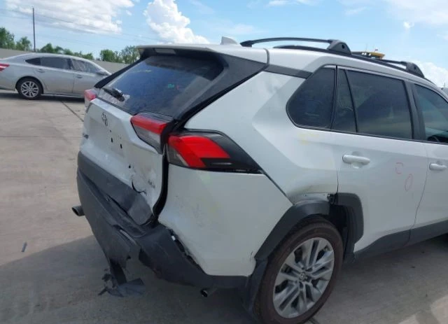 Toyota Rav4 XLE PREMIUM ФИКСИРАНА ЦЕНА ДО БЪЛГАРИЯ!, снимка 10 - Автомобили и джипове - 47925662