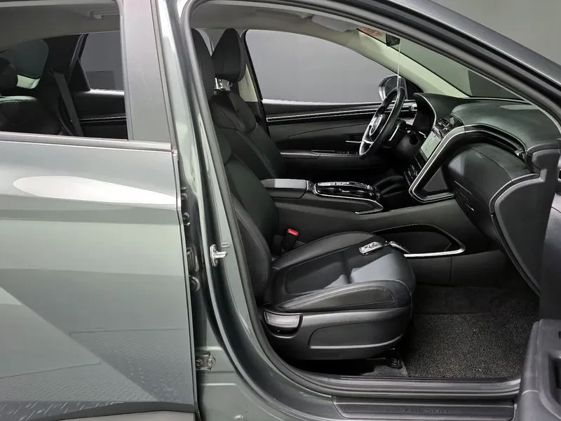 Hyundai Tucson 1.6T 2WD PREMIUM, снимка 11 - Автомобили и джипове - 55843472