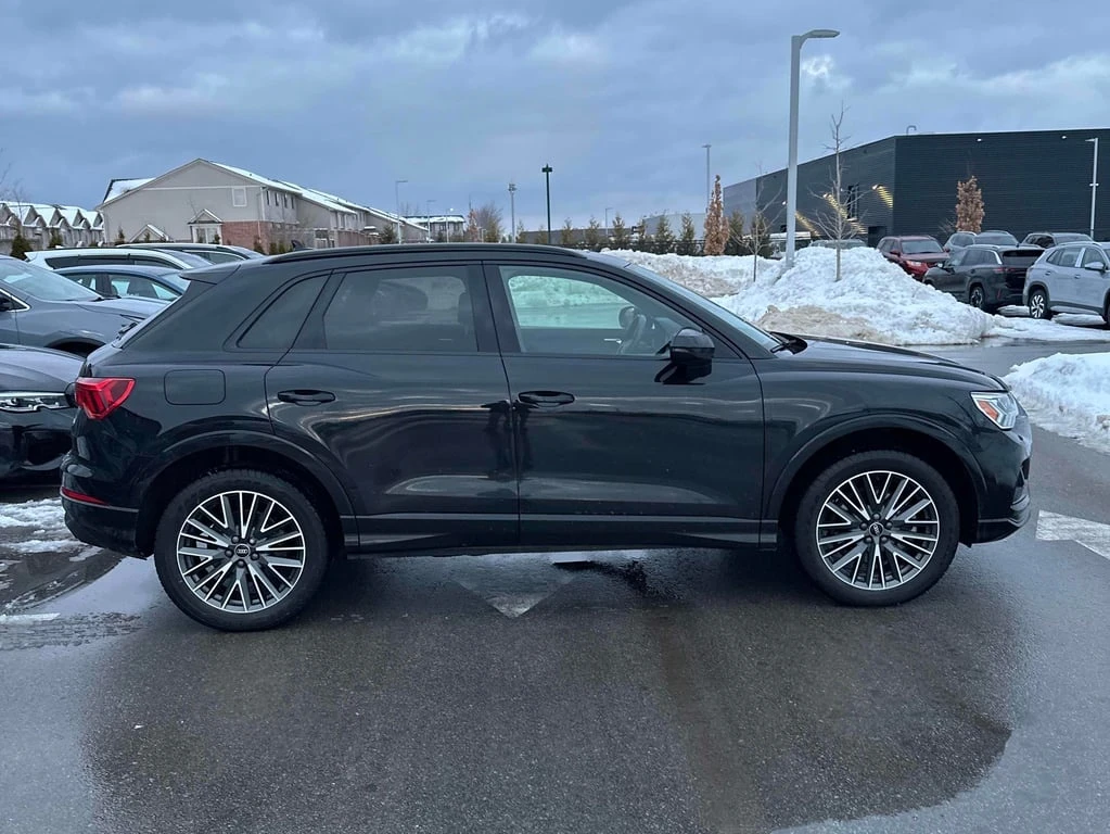 Audi Q3 * Komfort * CARFAX * БЕЗ ПЪРВОНАЧАЛНА ВНОСКА - изображение 3