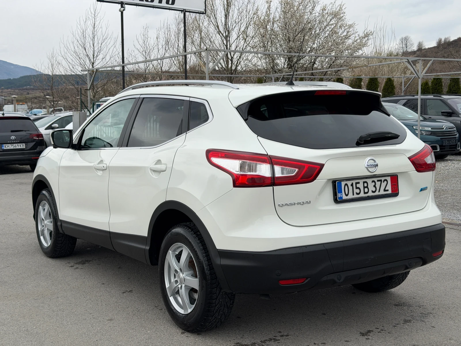 Nissan Qashqai 1.5 DCI, снимка 4 - Автомобили и джипове - 54055972