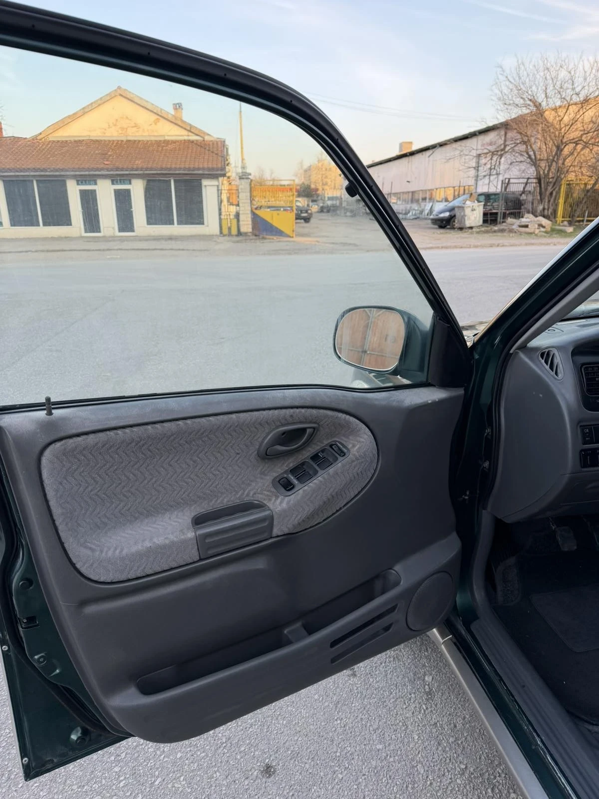 Suzuki Grand vitara, снимка 6 - Автомобили и джипове - 54278051