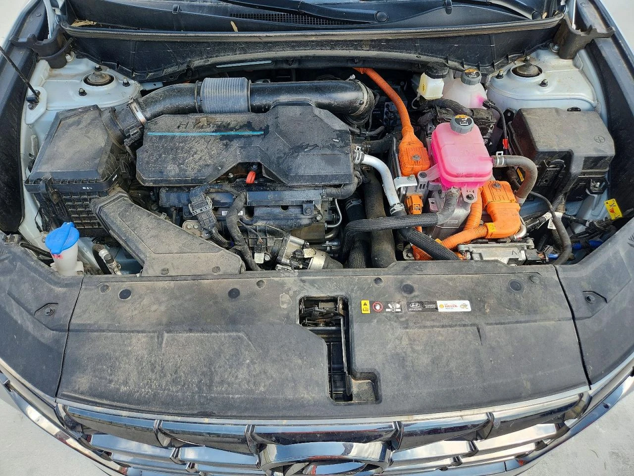 Hyundai Tucson 1.6l Limited, снимка 12 - Автомобили и джипове - 55092180