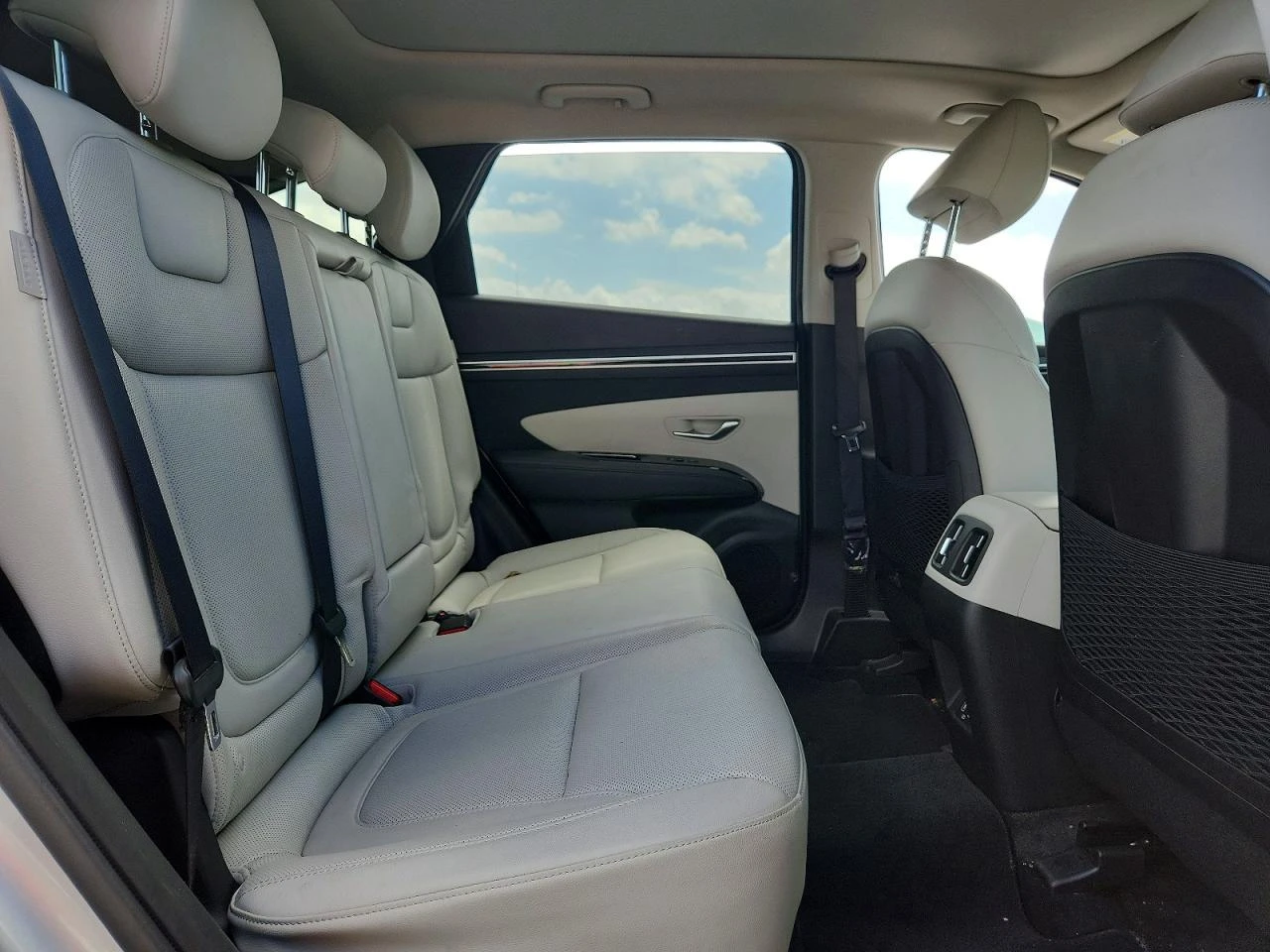 Hyundai Tucson 1.6l Limited, снимка 11 - Автомобили и джипове - 55092180