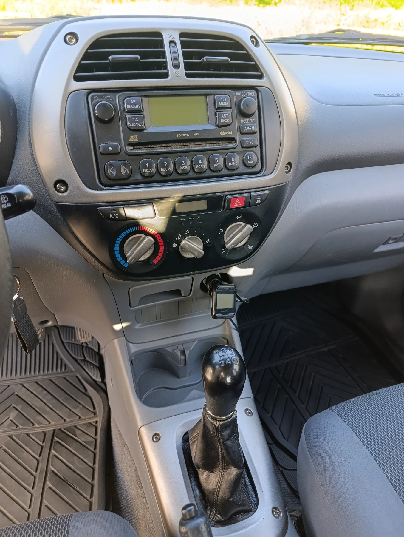 Toyota Rav4, снимка 4 - Автомобили и джипове - 55093159