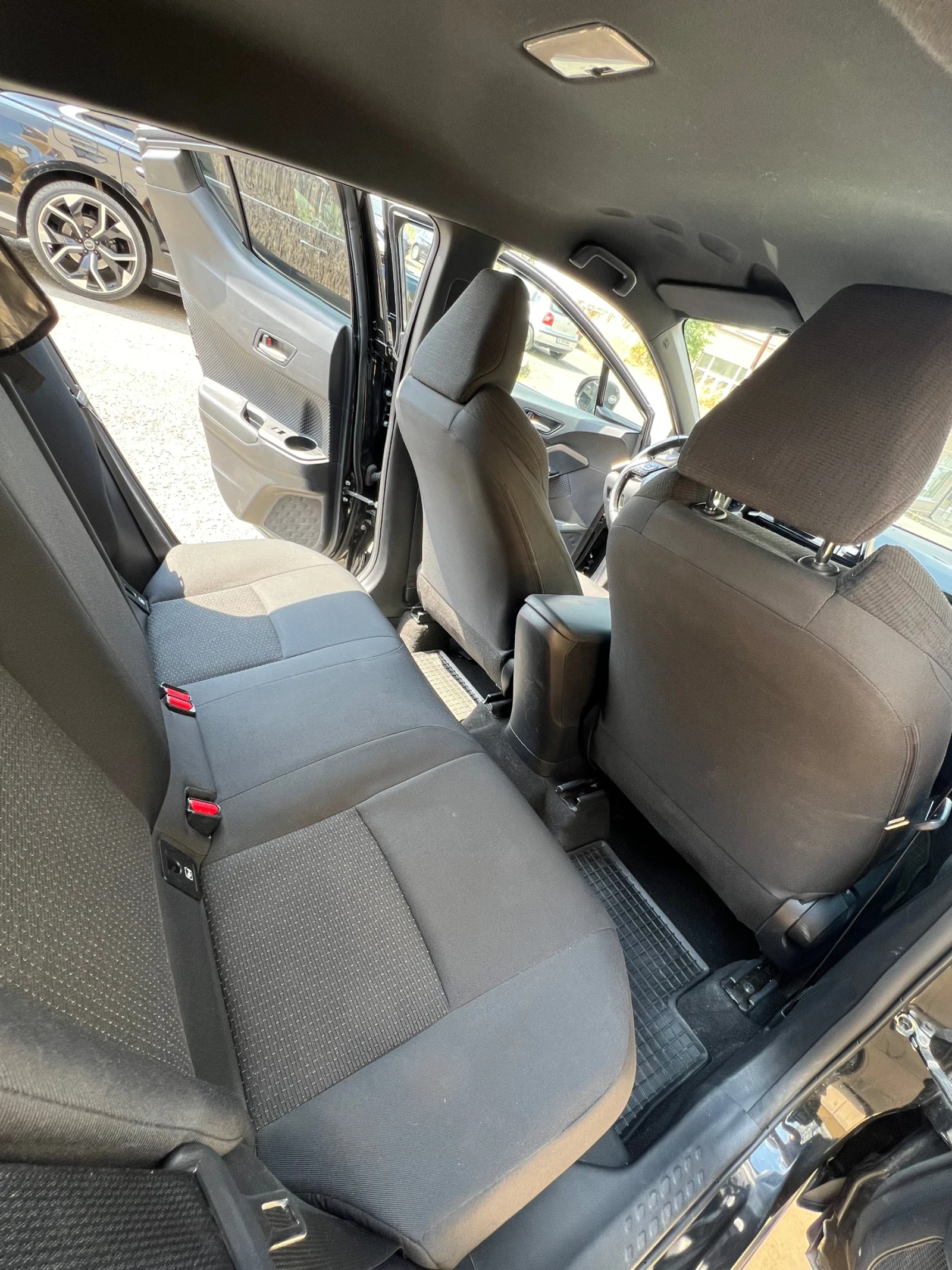 Toyota C-HR 1.8 hybrid, снимка 6 - Автомобили и джипове - 55459725