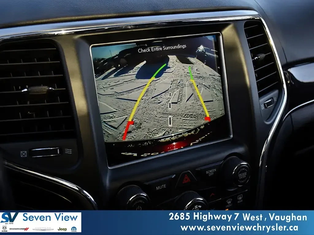 Jeep Grand cherokee Overland 4x4 | Safety Group | Панорама | Въздушно , снимка 12 - Автомобили и джипове - 56131309