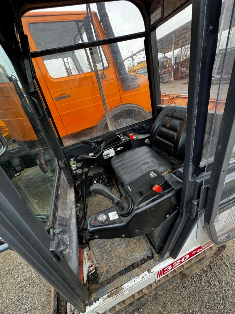 Багер Bobcat 320, снимка 5 - Индустриална техника - 49269607