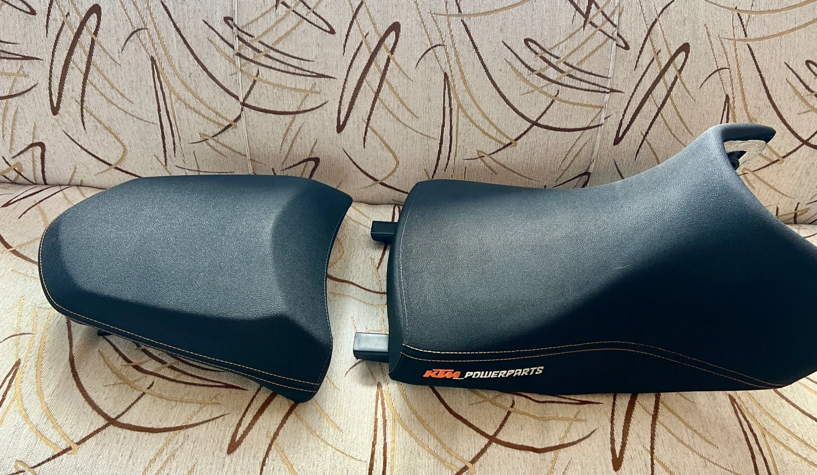 Ергономична седалка КТМ 1290, снимка 2 - Части - 54159226