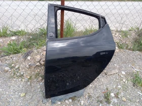 Врата задна лява Ланчия Ипсилон черна