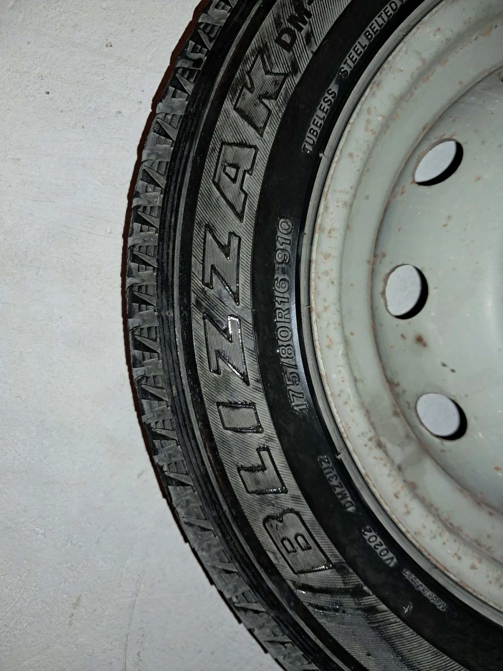    175/80R16  Lada Niva | Mobile.bg   5