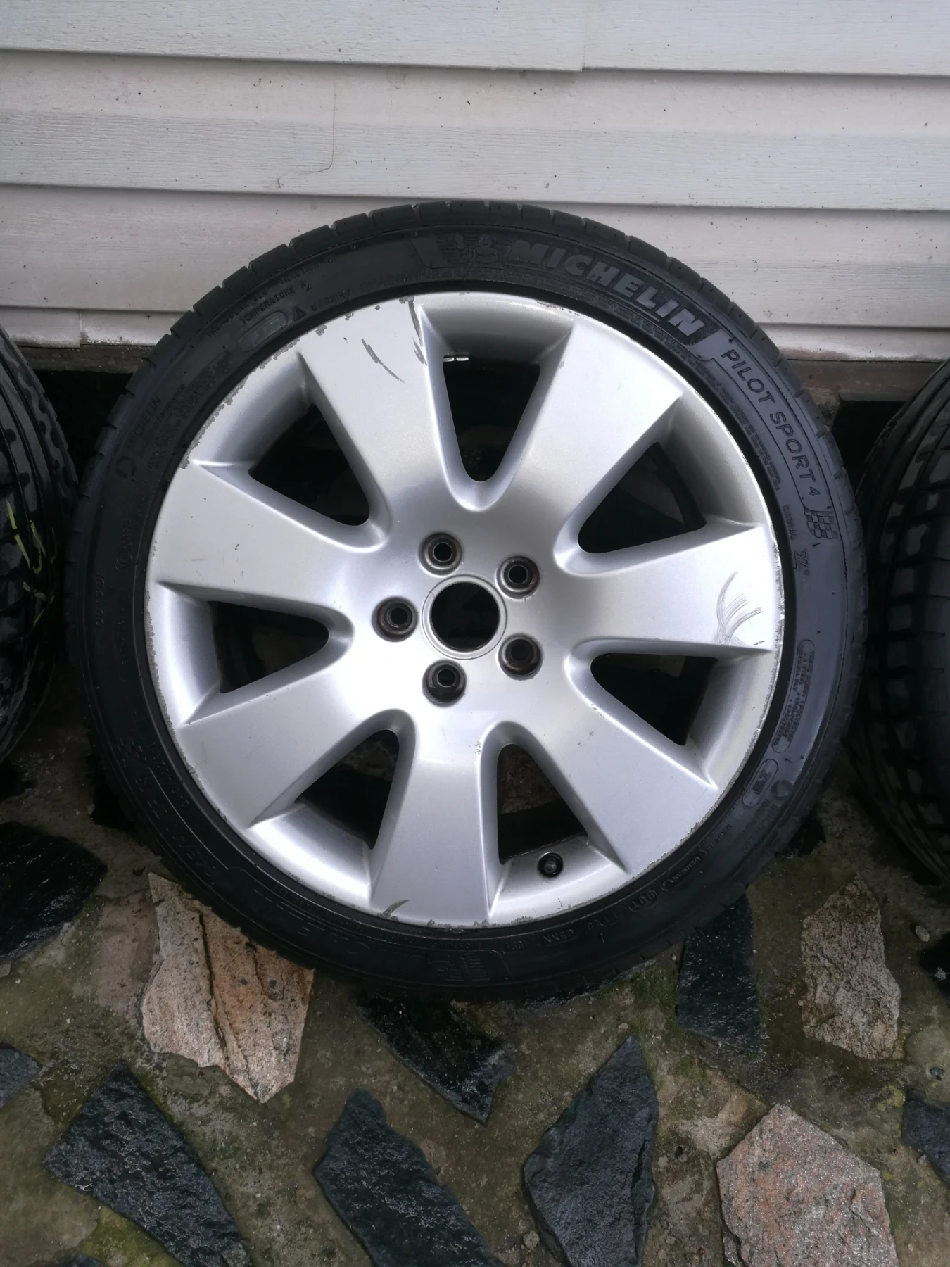 Гуми с джанти Michelin 245/40R18, снимка 4 - Гуми и джанти - 53935461