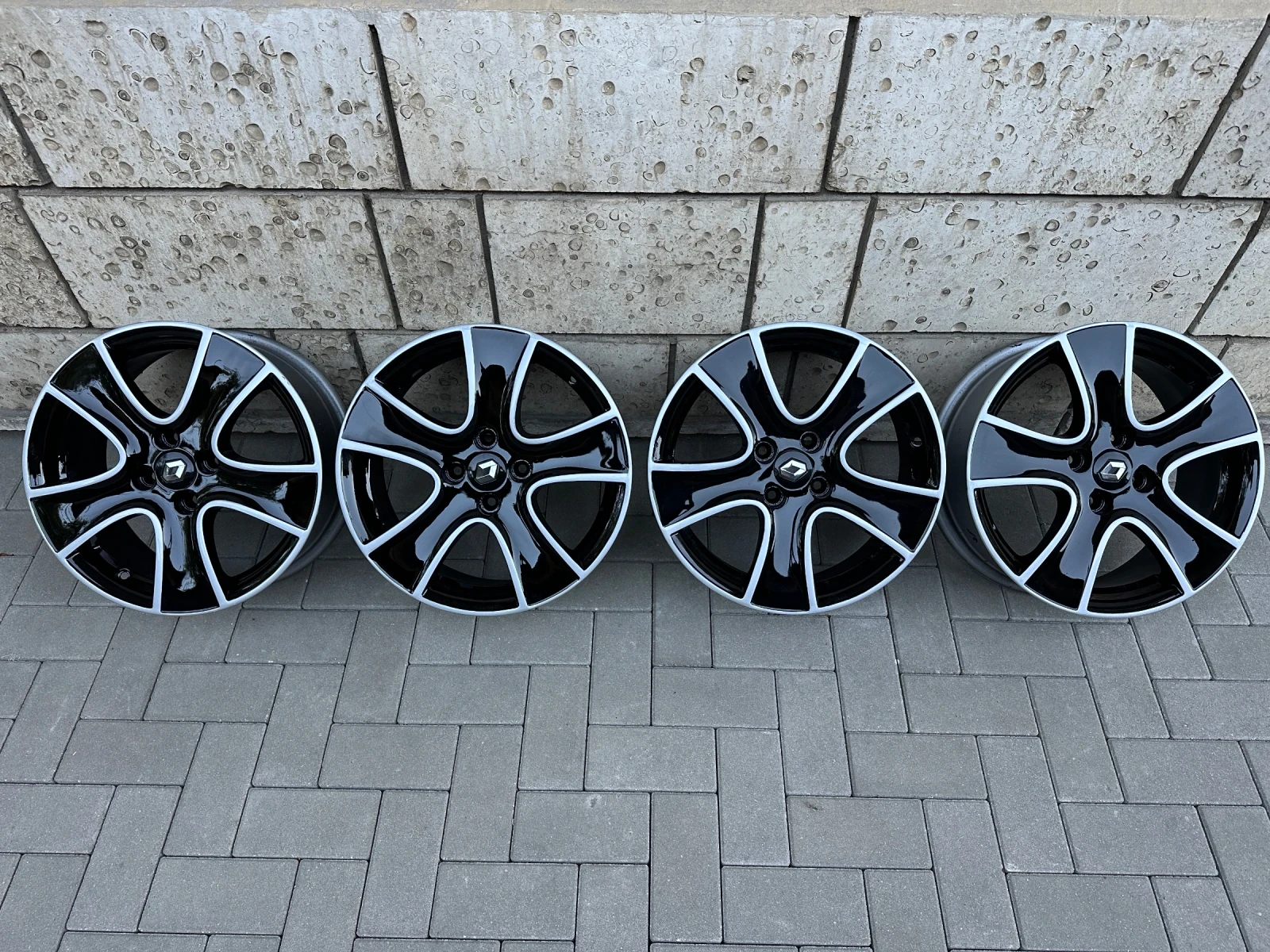 Джанти за Renault Clio, снимка 2 - Гуми и джанти - 56011163