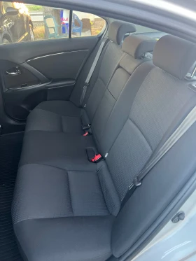 Toyota Avensis 1.6, снимка 9