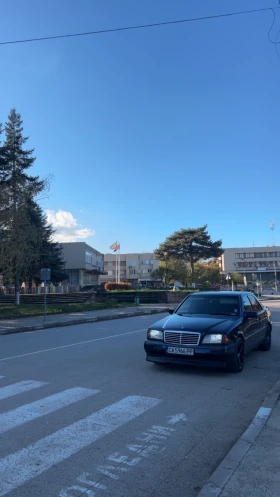 Mercedes-Benz C 200, снимка 2