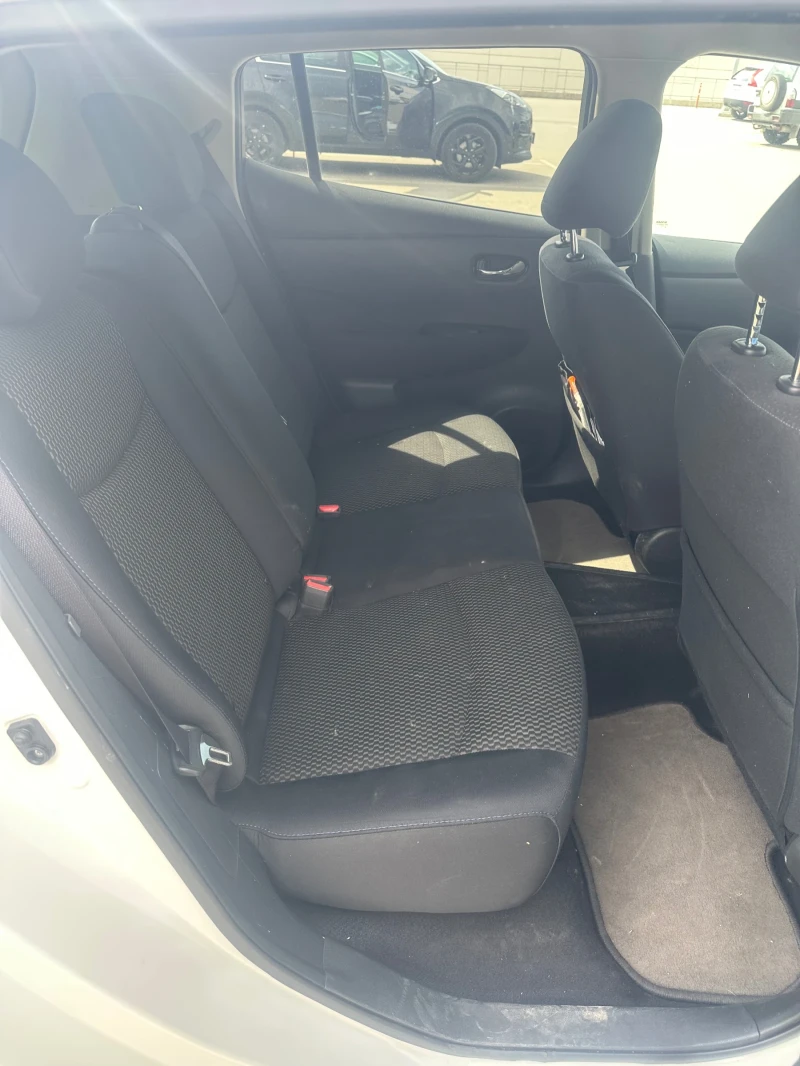 Nissan Leaf , снимка 16 - Автомобили и джипове - 52412516