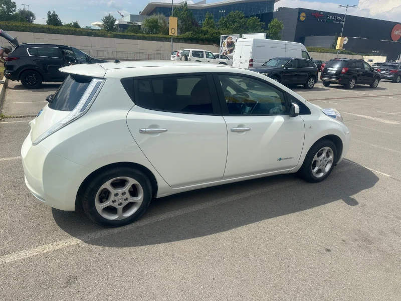 Nissan Leaf , снимка 9 - Автомобили и джипове - 52412516