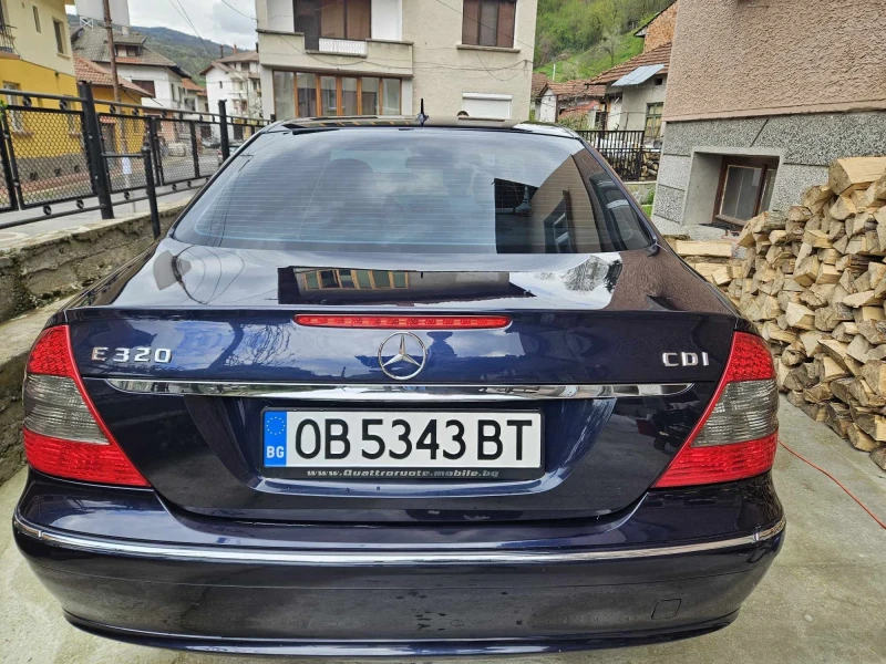 Mercedes-Benz E 320, снимка 2 - Автомобили и джипове - 47483530