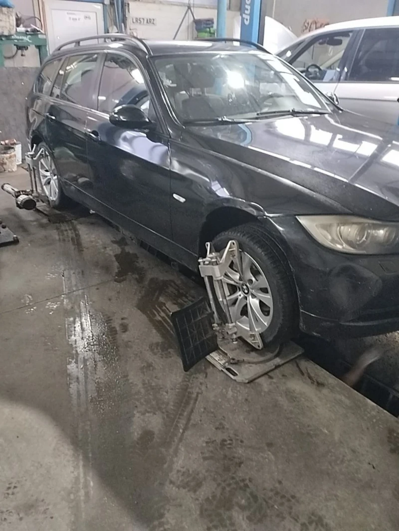 BMW 320, снимка 12 - Автомобили и джипове - 48473583