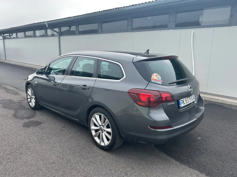 Opel Astra  1.7 CDTI Sports tourer, снимка 5 - Автомобили и джипове - 48848566