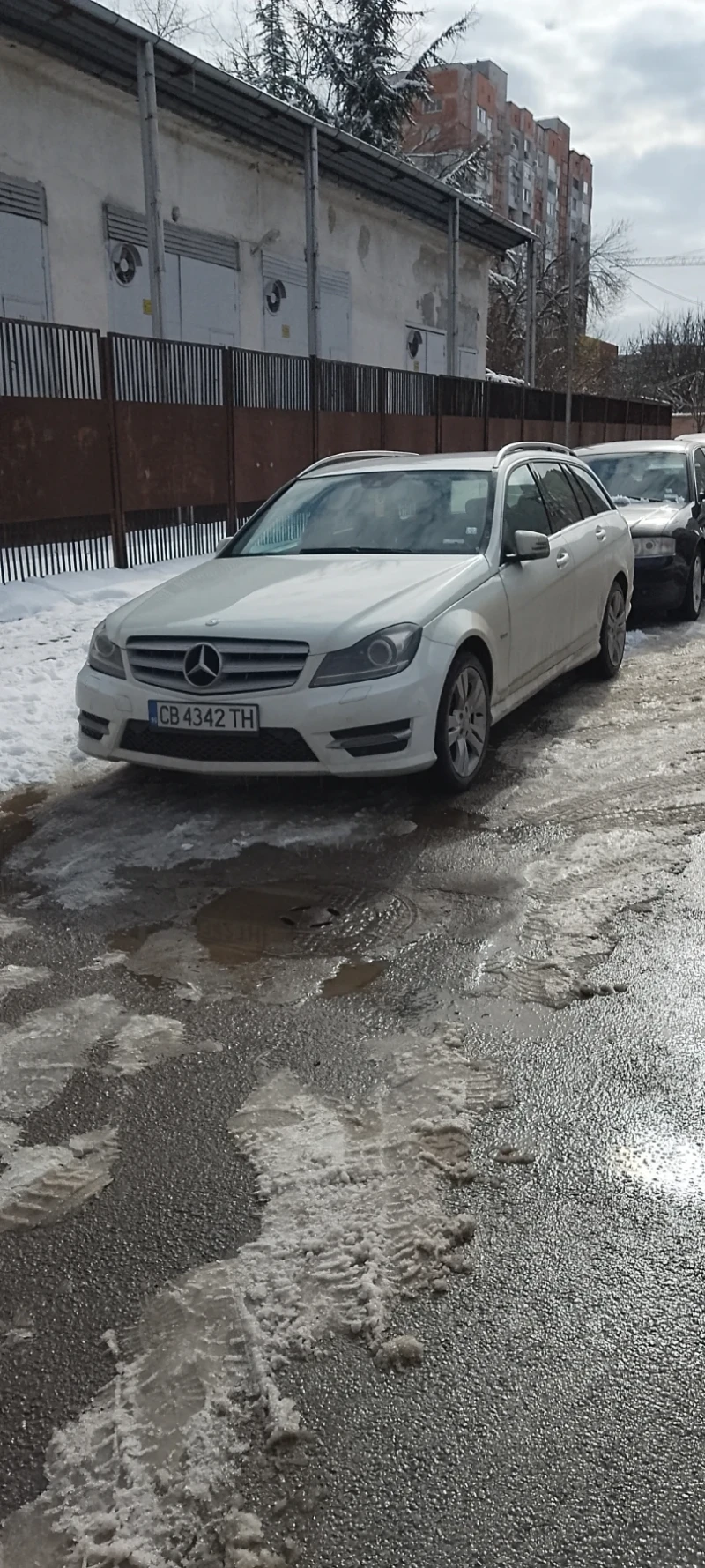 Mercedes-Benz 220, снимка 2 - Автомобили и джипове - 49183524