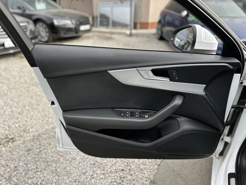 Audi A4 AVANT 3.0D 218HP QUATTRO, снимка 15 - Автомобили и джипове - 49759945
