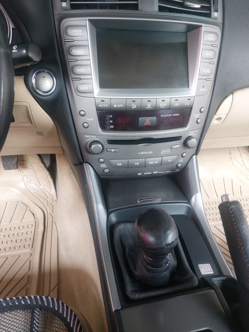 Lexus IS 220d, снимка 4 - Автомобили и джипове - 50257480