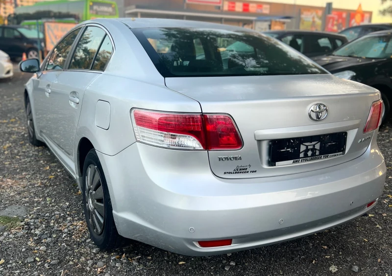 Toyota Avensis 1.6, снимка 3 - Автомобили и джипове - 51739875