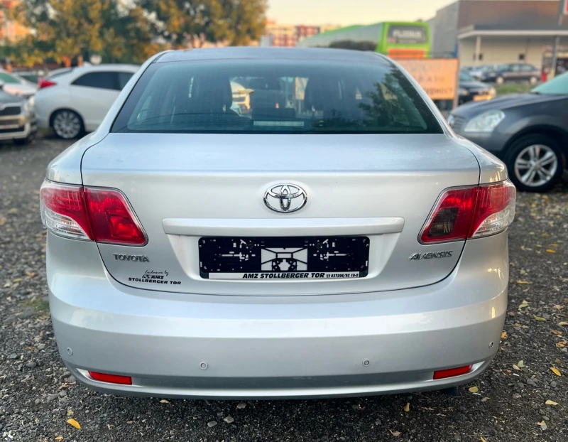 Toyota Avensis 1.6, снимка 4 - Автомобили и джипове - 51739875
