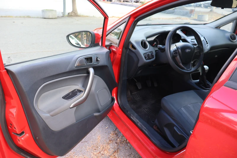 Ford Fiesta, снимка 8 - Автомобили и джипове - 52419203