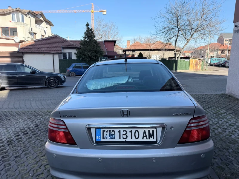 Honda Accord Първи собственик уникален автомобил 2.2 154 кс, снимка 4 - Автомобили и джипове - 53114402