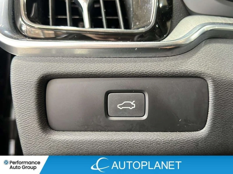 Volvo S60 * Ultimate Dark * CARFAX * ЦЕНА ДО БГ, снимка 17 - Автомобили и джипове - 53251777