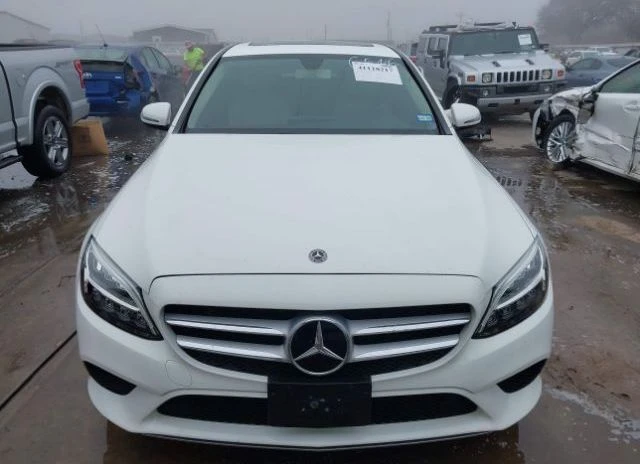 Mercedes-Benz C 300 Face* Налични всички части* Подгрев* Пано* , снимка 2 - Автомобили и джипове - 49113209