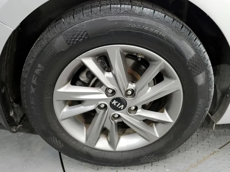 Kia K5 2.0 LPI DELUXE | Mobile.bg � ����������� 9