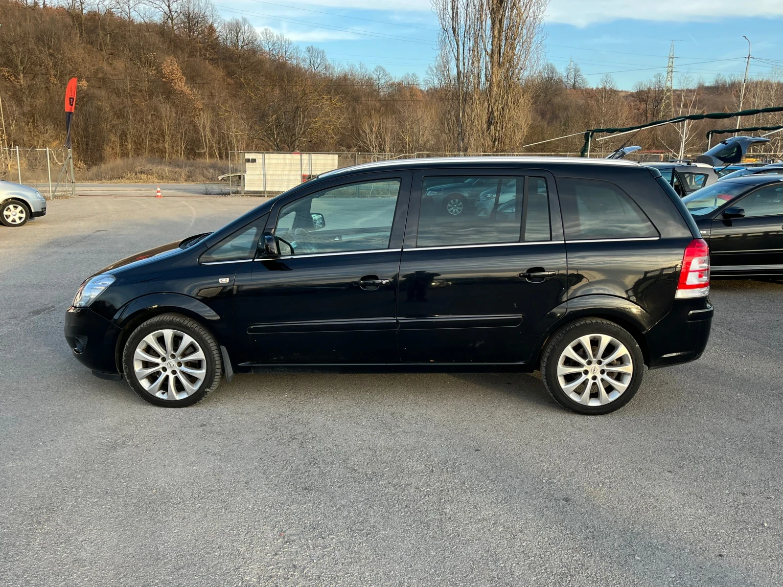 Opel Zafira 1.9CDTI 120кс 7-Места - изображение 2